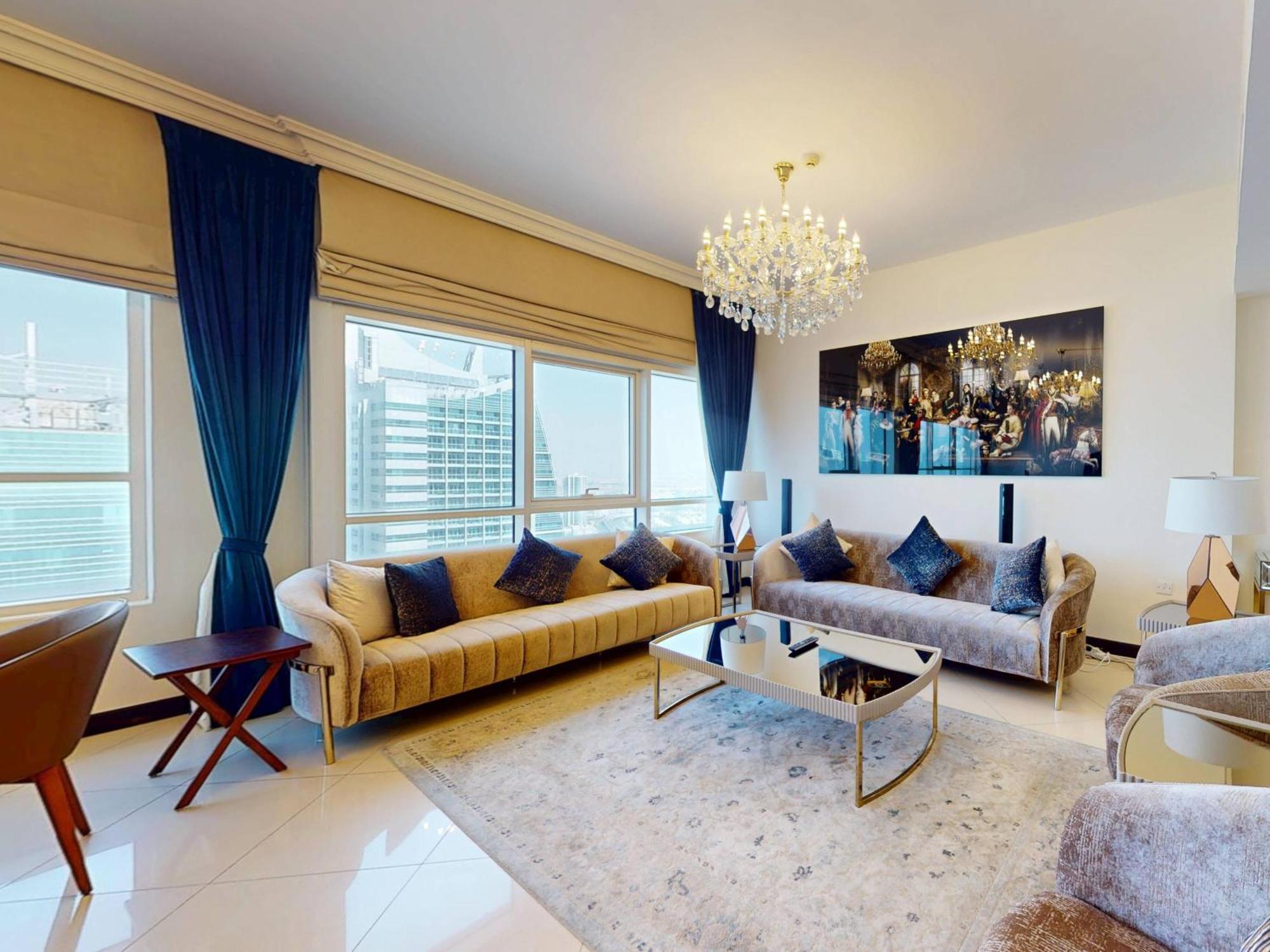 Spacious Duplex 4br With Maids Apartment